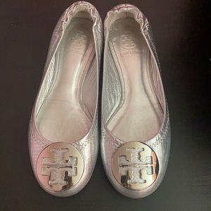 Girls size 13 Reva Silver Tory Burch